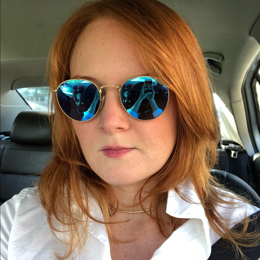 Meet your Posher, Talia